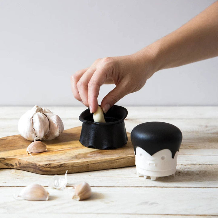 Garlic Crusher: Gracula