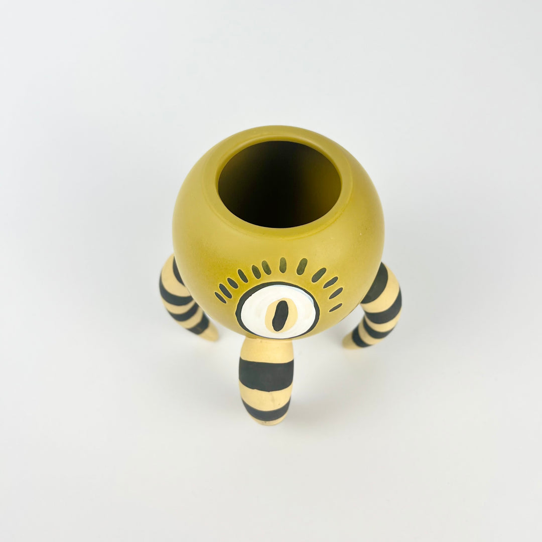 Pot: Claw