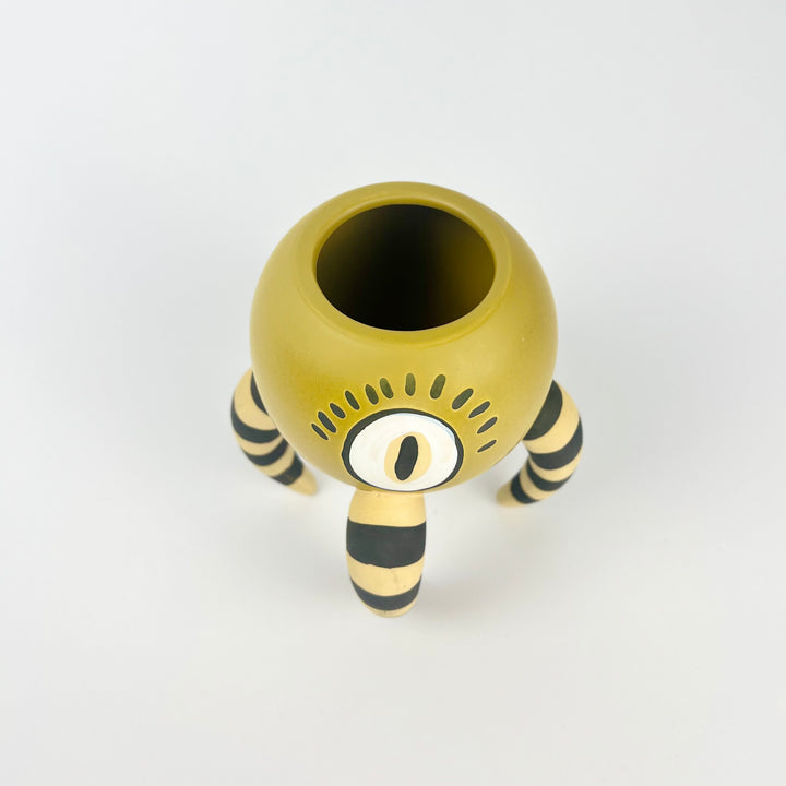 Pot: Claw