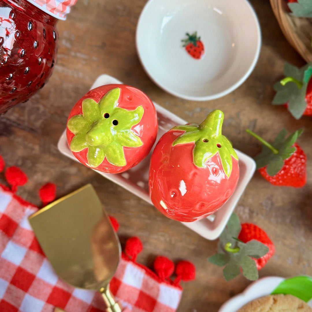 Salt & Pepper Shakers: Strawberry