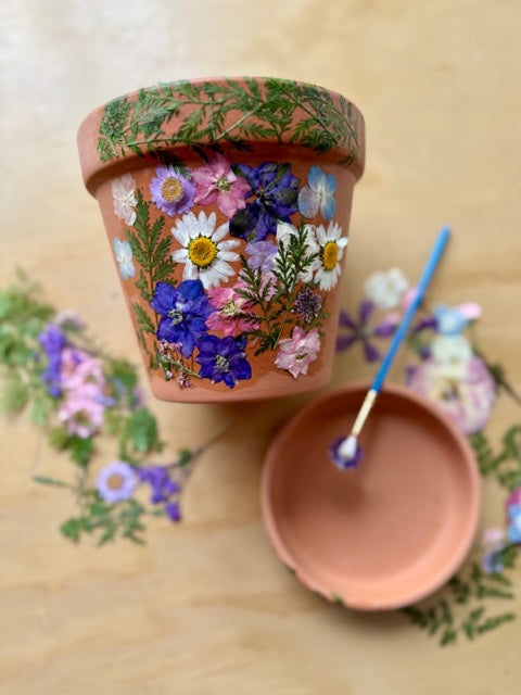 decoupage a plant pot Workshop: Dried Flower Decoupage on Terracotta Pots, K+CO Summit, Sund – Kanibal & Co