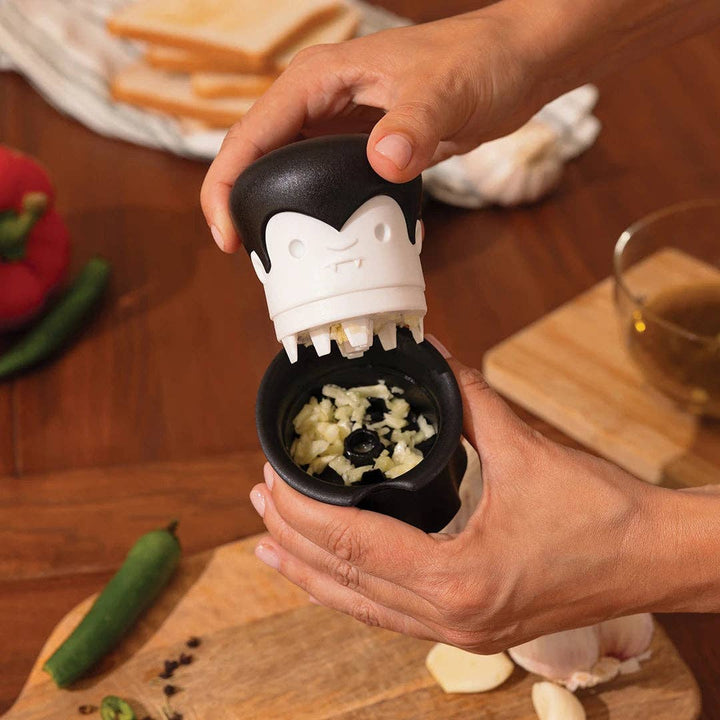 Garlic Crusher: Gracula
